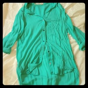 Chelsea and violet famous tissue t button up